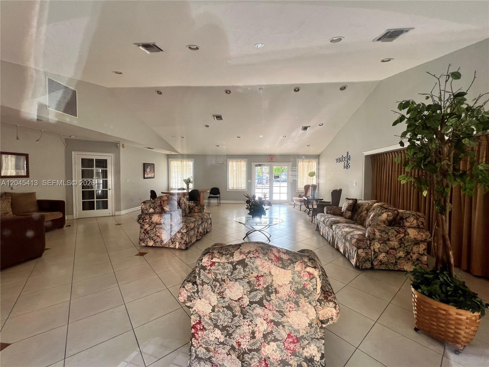 Residential Lease in Miami 4