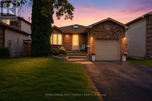 46 Jones Dr, Barrie, ON, L4M6H7 | Card Image