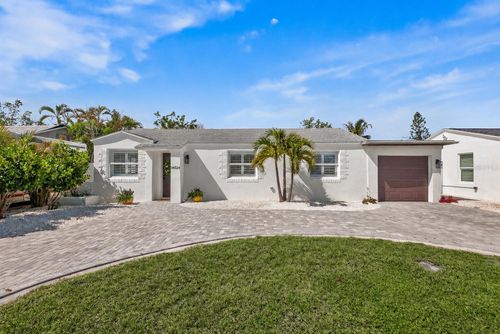 14024 N Bayshore Dr, MADEIRA BEACH, FL, 33708-2211 | Card Image