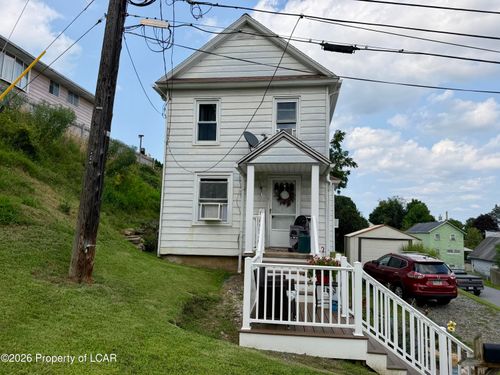 815 Willard St, Luzerne, PA, 18709-1003 | Card Image