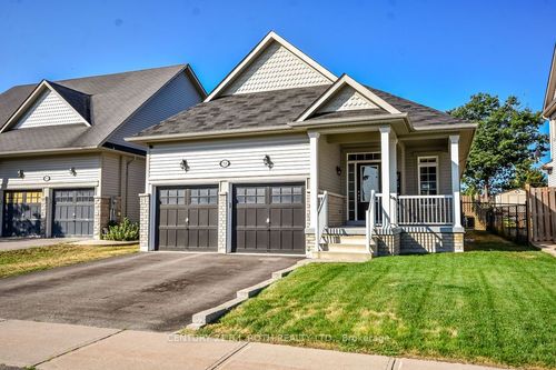 58 Christy Dr, Wasaga Beach, ON, L9Z0E5 | Card Image