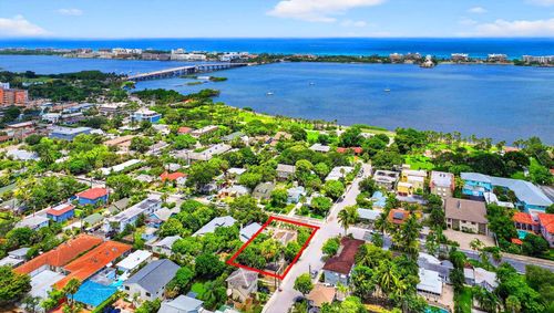 331 S Palmway, Lake Worth Beach, FL, 33460-4632 | Card Image