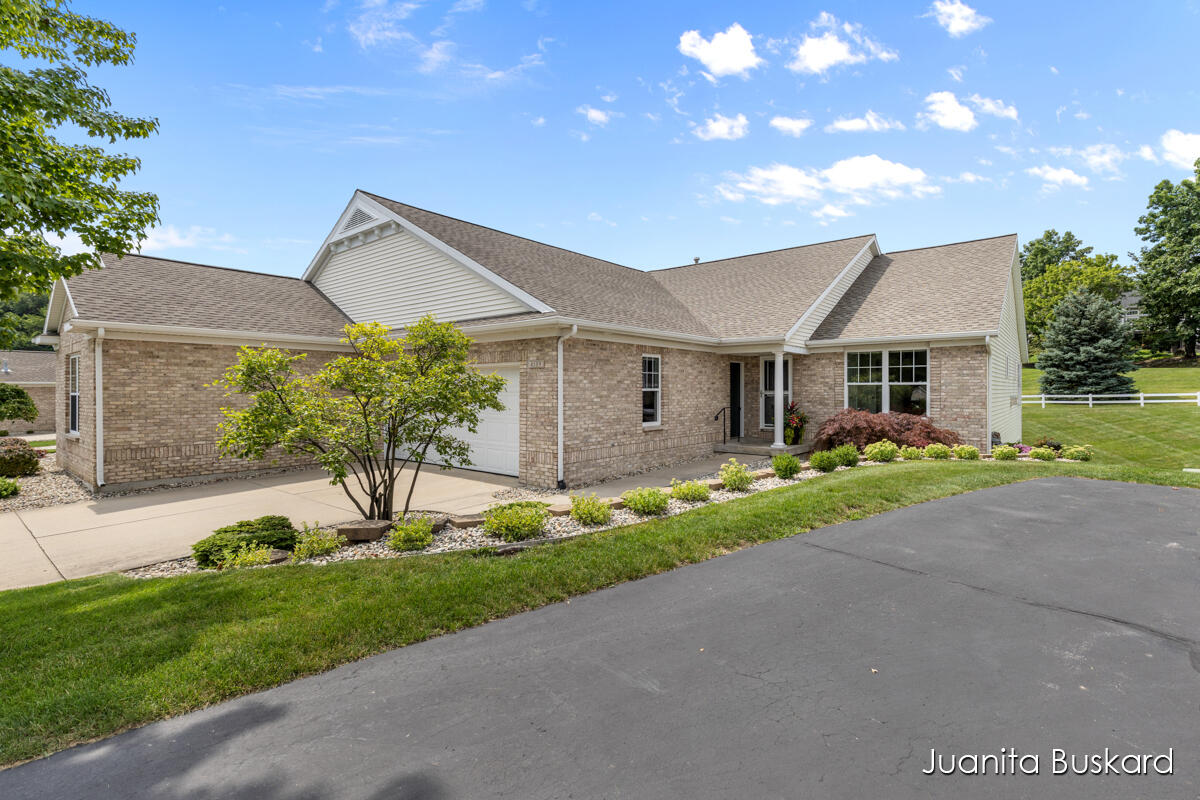 Del Mar Village Dr, Grandville, MI 49418