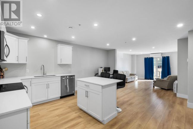 201 - 18 Gilbert Dr, Condo with 1 bedrooms, 1 bathrooms and null parking in East Royalty PE | Image 12