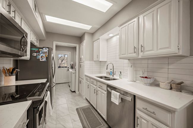 APT-3004 - 2204 W Park Blvd, Condo with 3 bedrooms, 3 bathrooms and null parking in Plano TX | Image 11