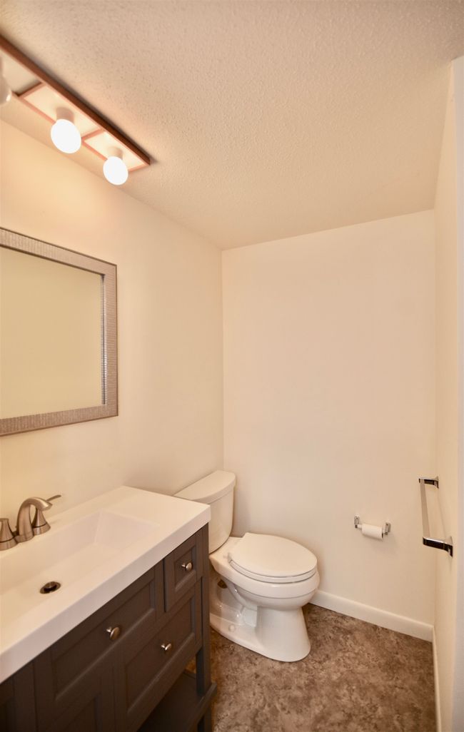 650 Marmot Ln, Condo with 2 bedrooms, 3 bathrooms and null parking in Grantham NH | Image 17