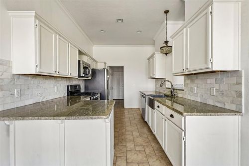 15505 Sandstone Ter, Oklahoma City, OK, 73170-7607 | Card Image