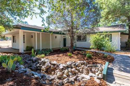 7990 San Gabriel Rd, Atascadero, CA, 93422-4927 | Card Image