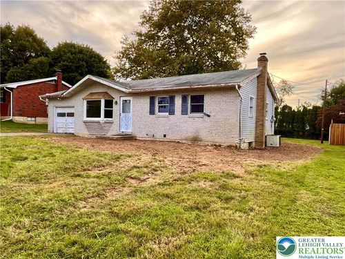 635 E Berger St, Emmaus, PA, 18049-3004 | Card Image