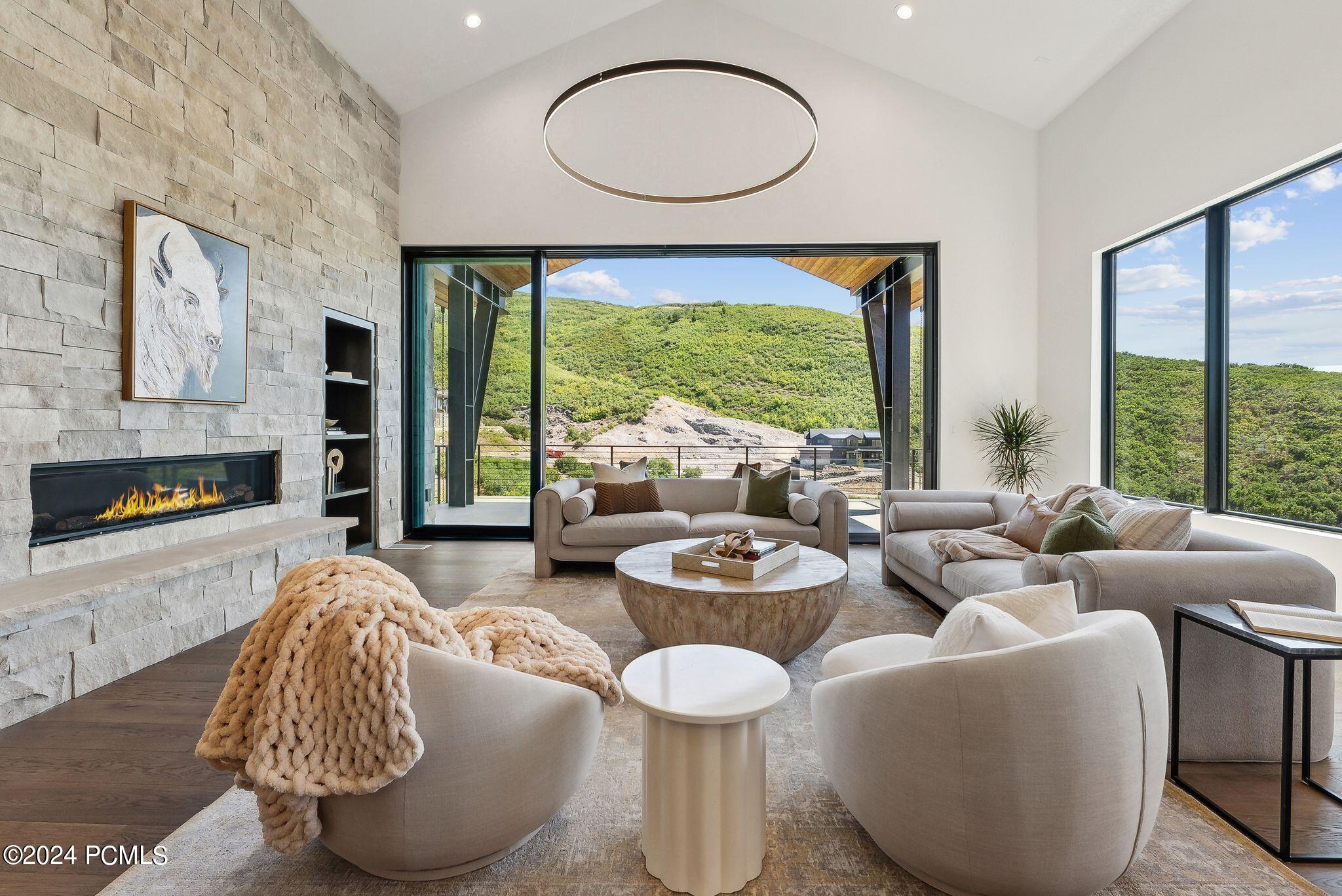 Soaring Hawk Ln, Hideout, UT 84036