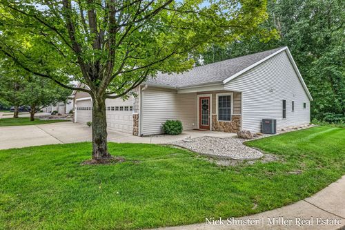 11-712 River Walk St, Hastings, MI, 49058-1184 | Card Image