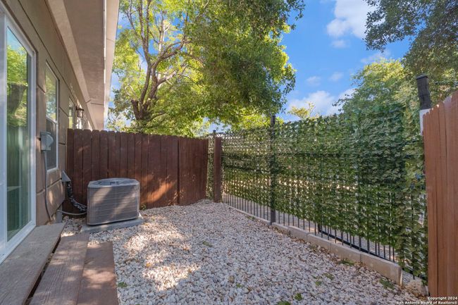 6 - 1002 Morningside Dr, Townhouse with 3 bedrooms, 3 bathrooms and null parking in Terrell Hills TX | Image 41