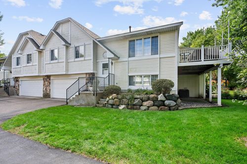 15813 Griffon Path, Apple Valley, MN, 55124-7172 | Card Image