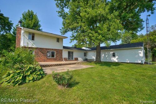 8001 Beecher Rd, Clayton Twp, MI, 49235-9650 | Card Image