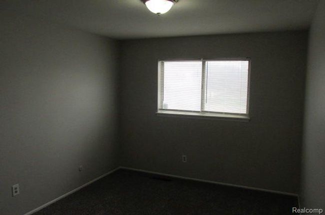 A-15 - 25555 Lahser Rd, Condo with 2 bedrooms, 2 bathrooms and null parking in Southfield MI | Image 4