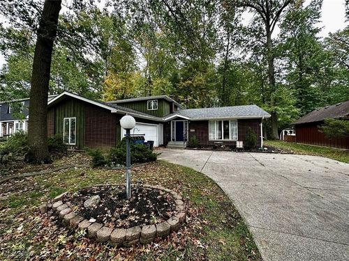 4231 Washington Ave, Lorain, OH, 44052-5707 | Card Image