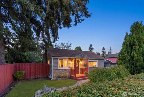 225 74th Street Se, Everett, WA, 98203 | Card Image