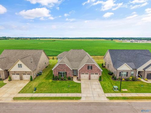 24490 Beacon Cir, Athens, AL, 35613-1217 | Card Image