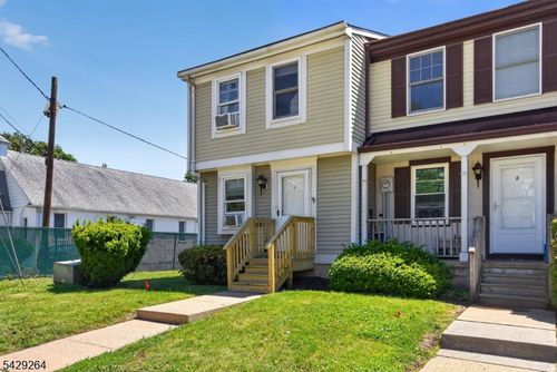 675 Bound Brook Rd, Dunellen, NJ, 08812-1068 | Card Image
