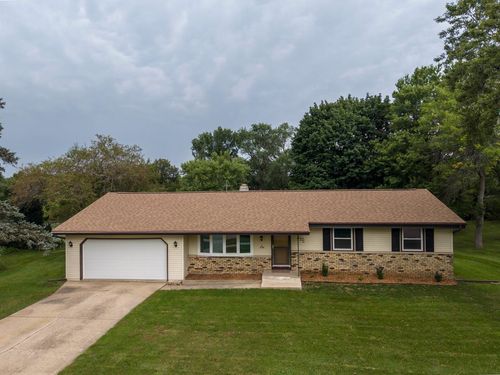 1936 River View Dr, Janesville, WI, 53546-5361 | Card Image