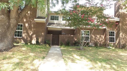 831 Summercreek Dr, Lewisville, TX, 75067-5340 | Card Image