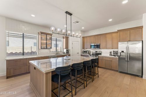 9418 W Salter Dr, Peoria, AZ, 85382-8303 | Card Image