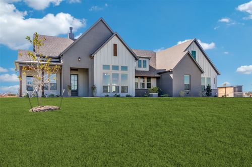 560 Aermotor Loop, Weatherford, TX, 76085-5802 | Card Image