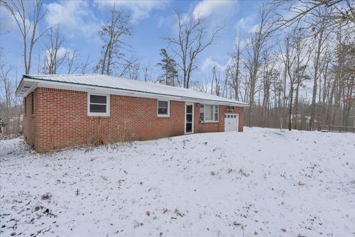 646 Main St, Altamont, TN, 37301-3621 | Card Image