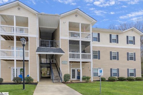 222 Mckenna Cir, Greenville, SC, 29615-2680 | Card Image