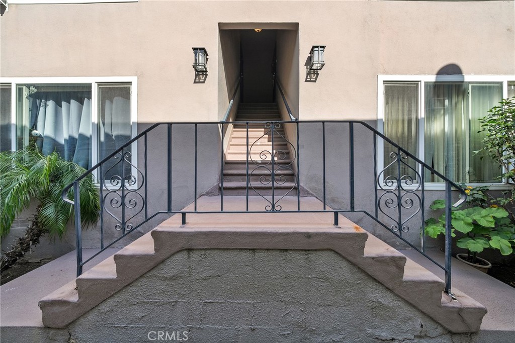 Commercial Sale in Los Angeles 3