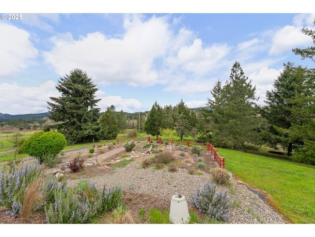 100 Crater Rd, House other with 3 bedrooms, 2 bathrooms and null parking in Camas Valley OR | Image 34