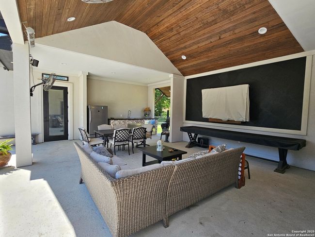 1033 Mystic Shores Blvd, House other with 5 bedrooms, 4 bathrooms and null parking in Spring Branch TX | Image 36
