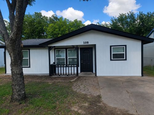 108 N 4th St, Crandall, TX, 75114-2500 | Card Image