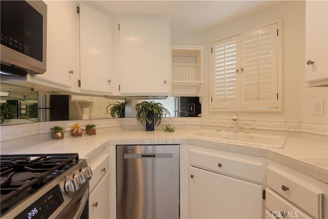 484 - 12484 Montecito Rd, Condo with 2 bedrooms, 2 bathrooms and 2 parking in Seal Beach CA | Image 29