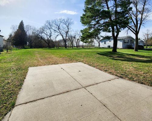 406 N 11th St, Olivia, MN, 56277-1026 | Card Image