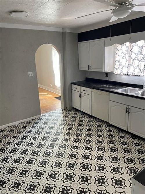 103 Spruce St, Pana, IL, 62557-1458 | Card Image