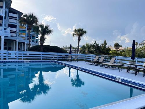 35 Harbour Point Dr, Crawfordville, FL, 32327-4623 | Card Image