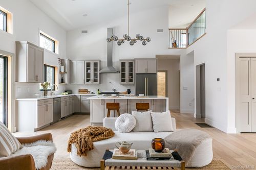 33 Betten Ct, Saugerties, NY, 12477-3492 | Card Image
