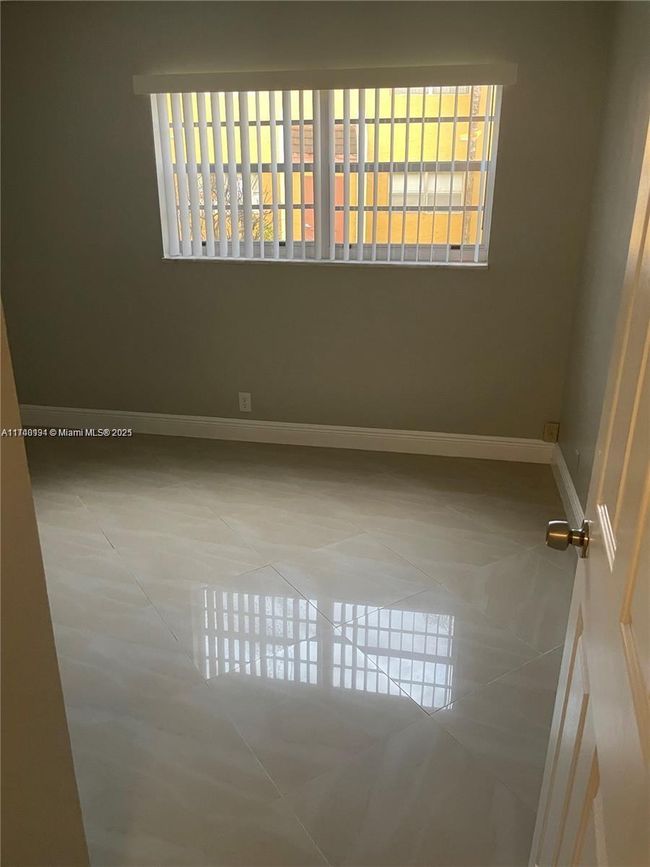 APT-11C - 4513 Treehouse Ln, Condo with 2 bedrooms, 1 bathrooms and null parking in Tamarac FL | Image 6