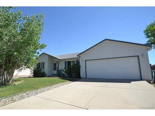 686 S Dumont Dr, Pueblo, CO, 81007-1621 | Card Image