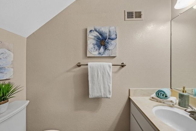 38652 Aurora Ter, Condo with 2 bedrooms, 2 bathrooms and 1 parking in Fremont CA | Image 13