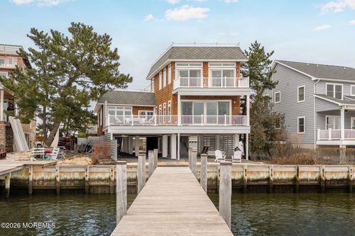 484 Ocean Ave, Sea Bright, NJ, 07760-2113 | Card Image