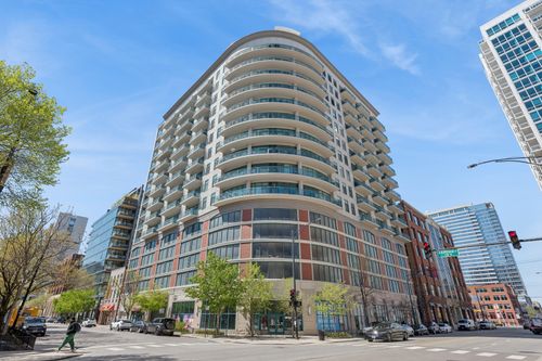 805-340 W Superior St, Chicago, IL, 60654-6186 | Card Image