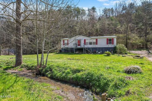 210 Country Ln, Church Hill, TN, 37642-4532 | Card Image