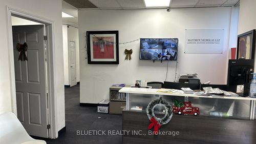 grd-flr-53 Bakersfield St, North York, ON, M3J1Z4 | Card Image