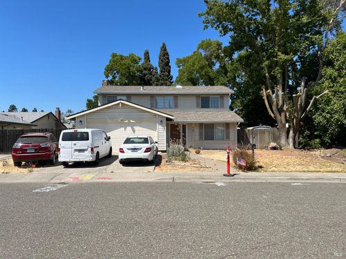660 Berkshire Dr, Dixon, CA, 95620-2206 | Card Image