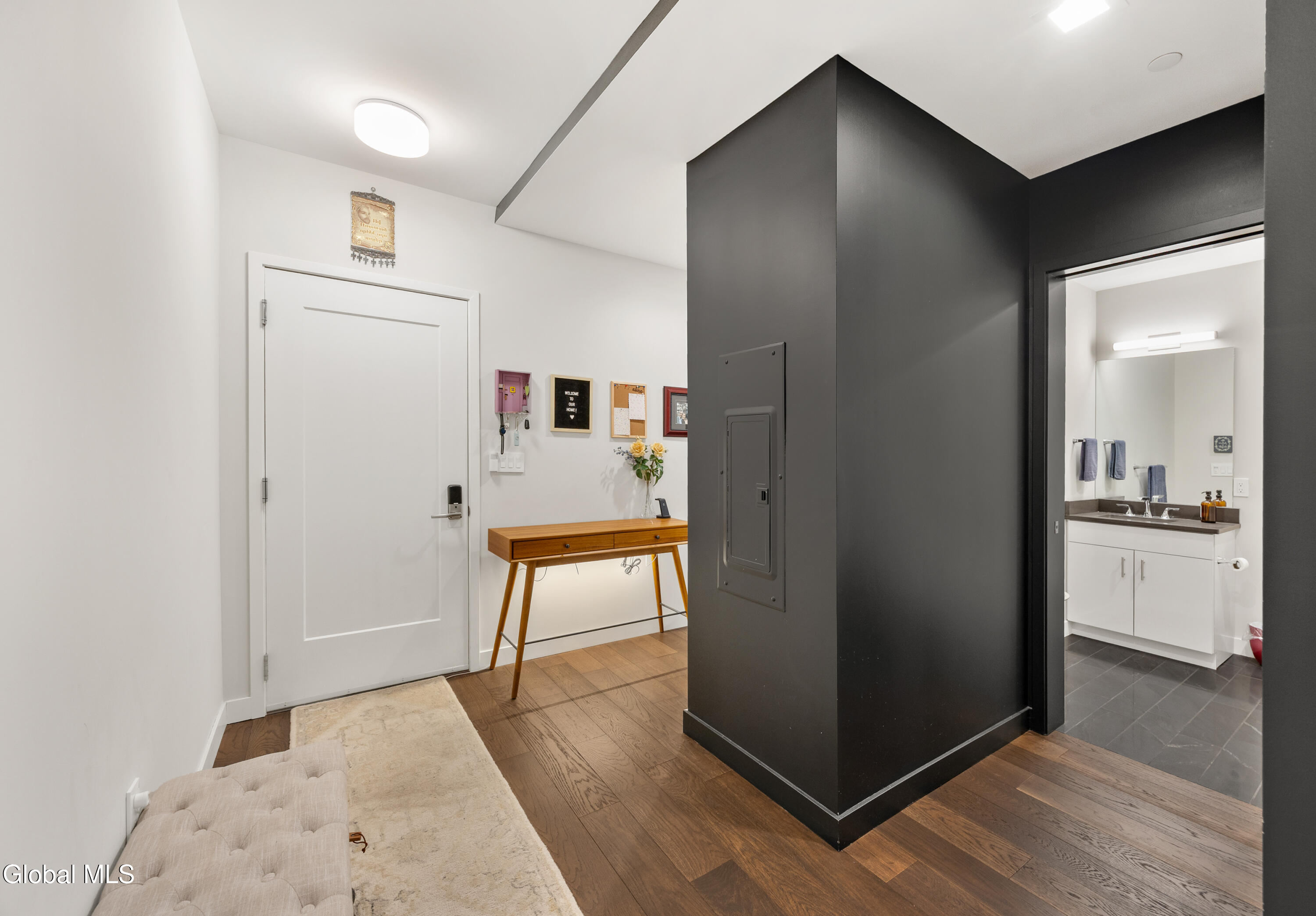 Residential in Saratoga Springs, Inside 2