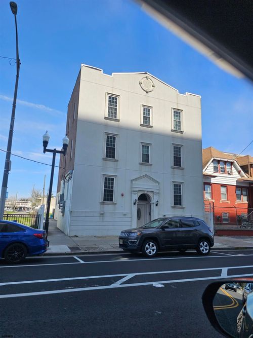307 Atlantic Ave, Atlantic City, NJ, 08401-7783 | Card Image