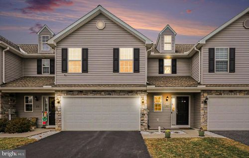 90 Cortland Xing, PALMYRA, PA, 17078-4401 | Card Image