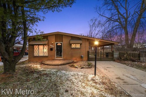4115 Edgeland Ave, Royal Oak, MI, 48073-2286 | Card Image